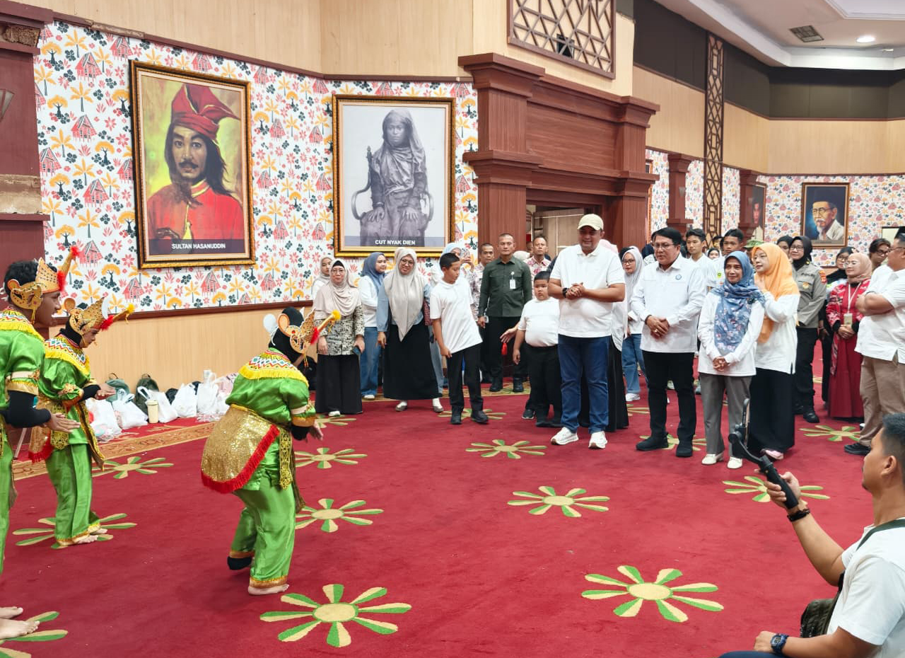 Menghadiri acara Hari Anak Nasional Tahun 2026, di Gedung Tegar Beriman Pemkab Bogor